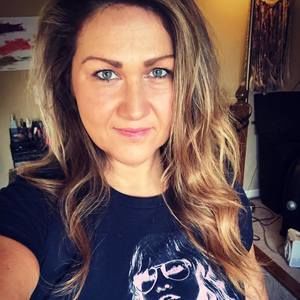 Meet your Posher, Angela